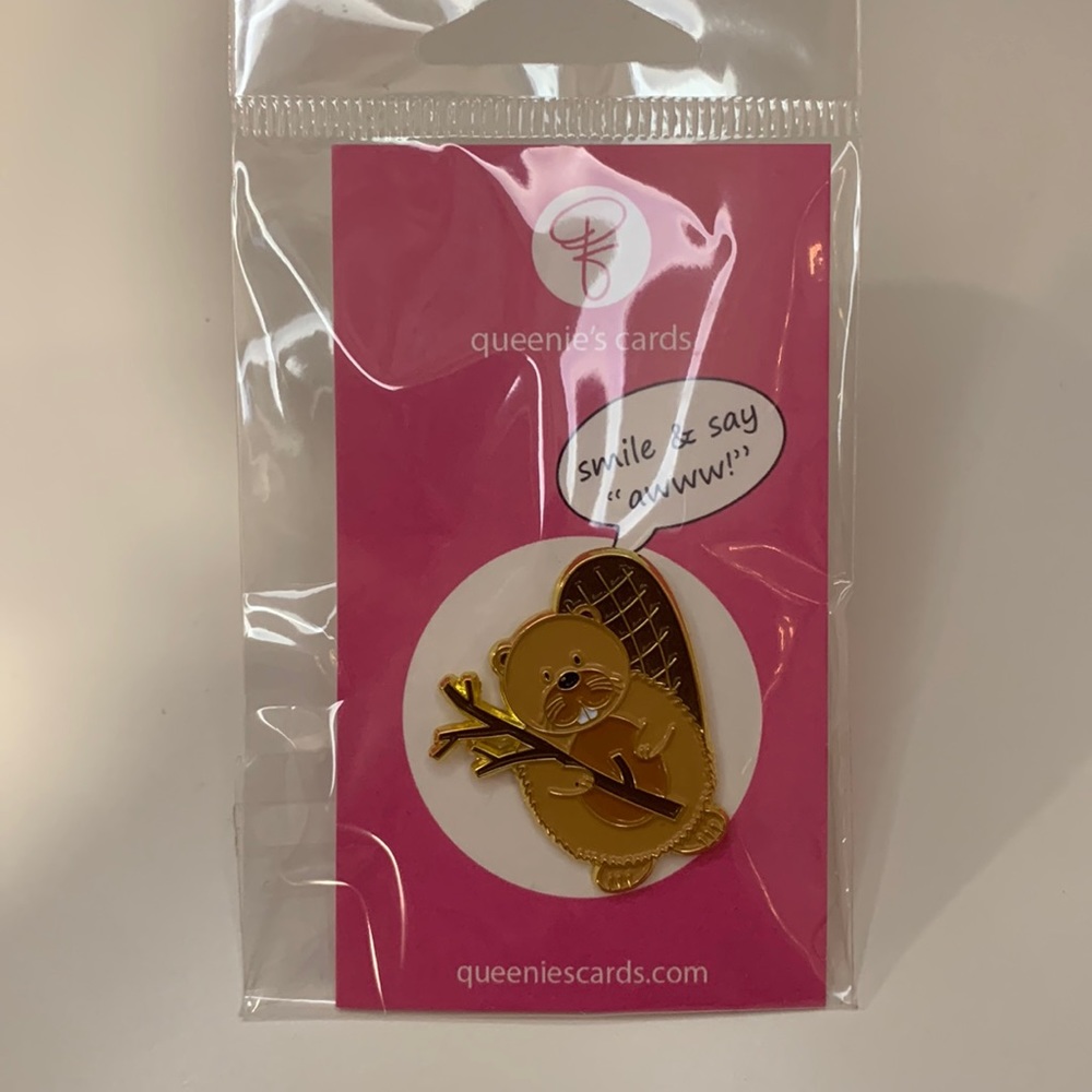 Queenies Card beaver pin